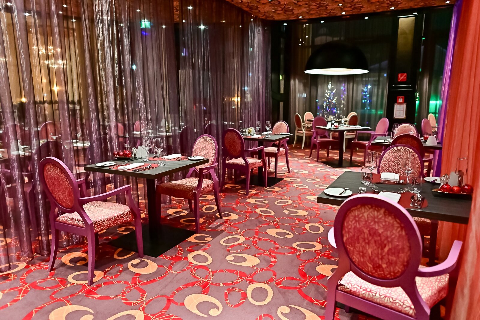 Pluqenorvax elegante en hoge kwaliteit eethoek